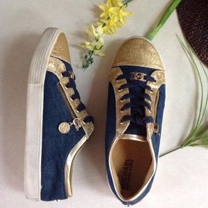 Michael Kors Size 4 Girls Navy/Gold Sneakers
